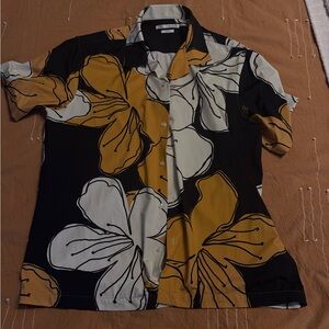 Cuban style short sleeve polo.